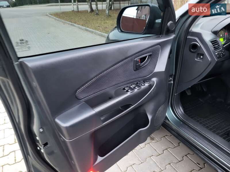 Позашляховик / Кросовер Hyundai Tucson 2012 в Хмельницькому фото 93 Позашляховик / Кросовер Hyundai Tucson 2012 в Хмельницькому