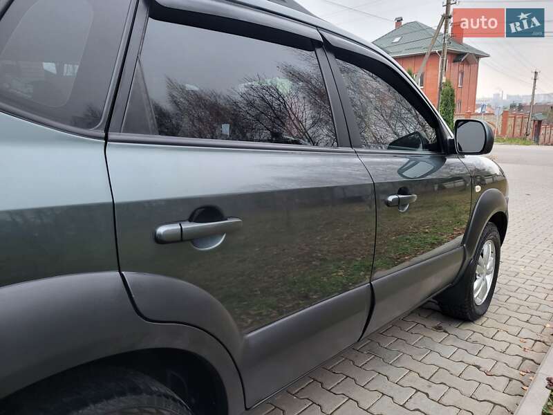 Позашляховик / Кросовер Hyundai Tucson 2012 в Хмельницькому фото 124 Позашляховик / Кросовер Hyundai Tucson 2012 в Хмельницькому