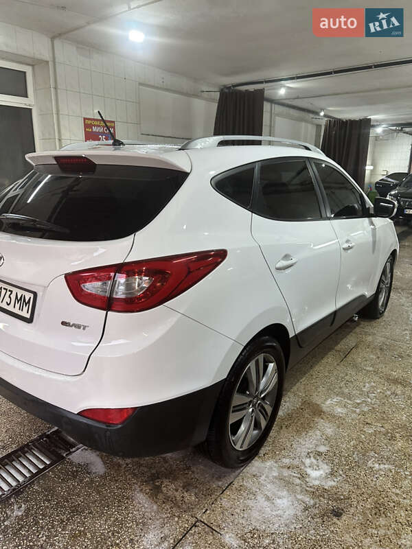 Внедорожник / Кроссовер Hyundai Tucson 2014 в Новомосковске фото 52 Внедорожник / Кроссовер Hyundai Tucson 2014 в Новомосковске