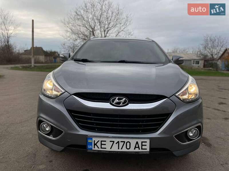 Внедорожник / Кроссовер Hyundai Tucson 2015 в Зеленодольской