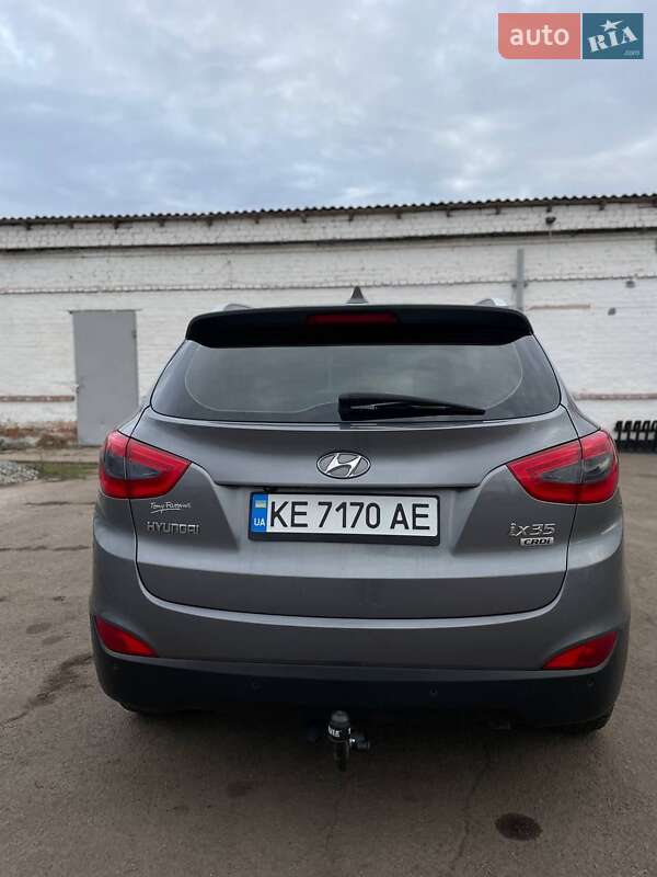 Внедорожник / Кроссовер Hyundai Tucson 2015 в Зеленодольской