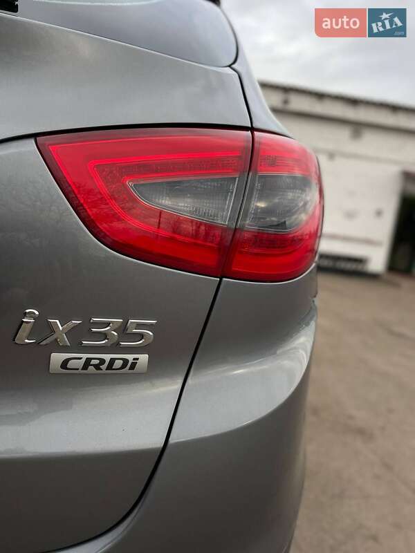 Внедорожник / Кроссовер Hyundai Tucson 2015 в Зеленодольской