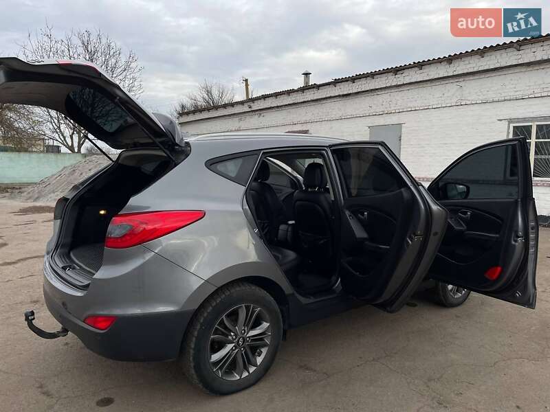 Внедорожник / Кроссовер Hyundai Tucson 2015 в Зеленодольской