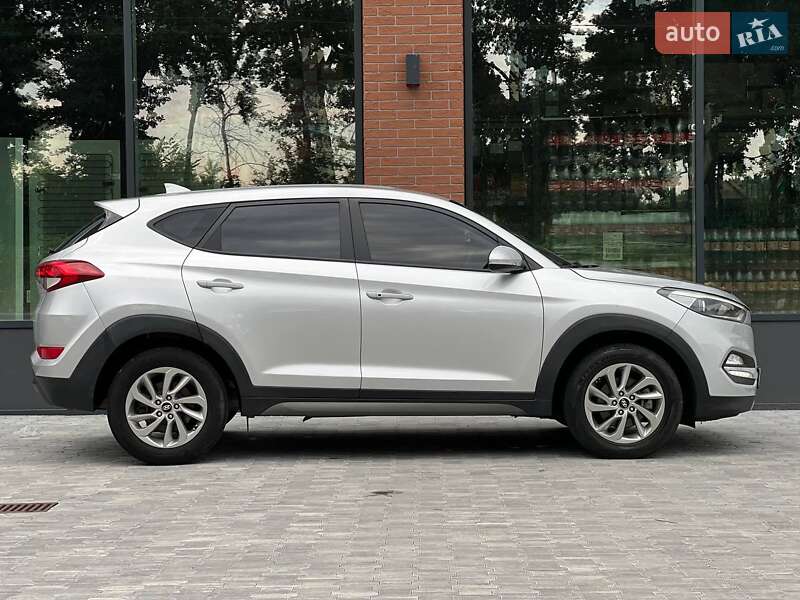 Внедорожник / Кроссовер Hyundai Tucson 2016 в Киеве