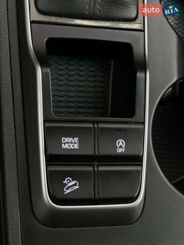 Внедорожник / Кроссовер Hyundai Tucson 2016 в Киеве