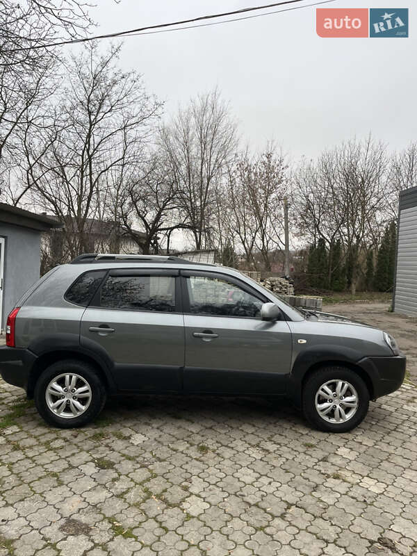 Внедорожник / Кроссовер Hyundai Tucson 2011 в Ровно