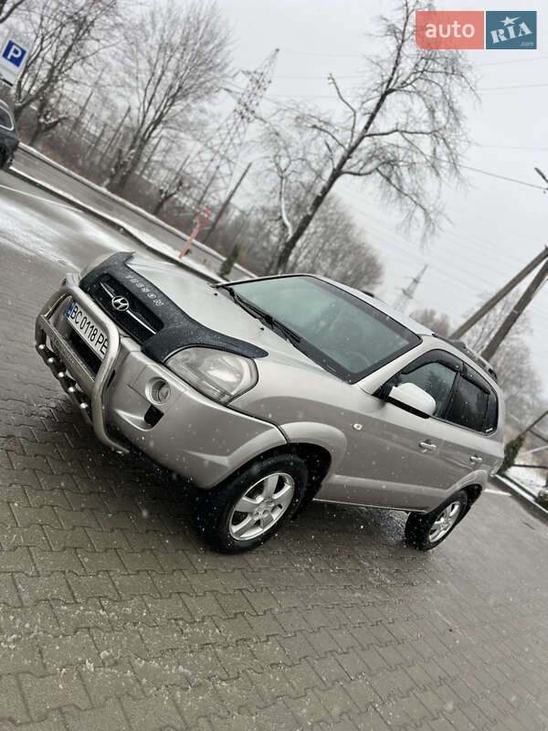 Позашляховик / Кросовер Hyundai Tucson 2006 в Старому Самборі фото 25 Позашляховик / Кросовер Hyundai Tucson 2006 в Старому Самборі