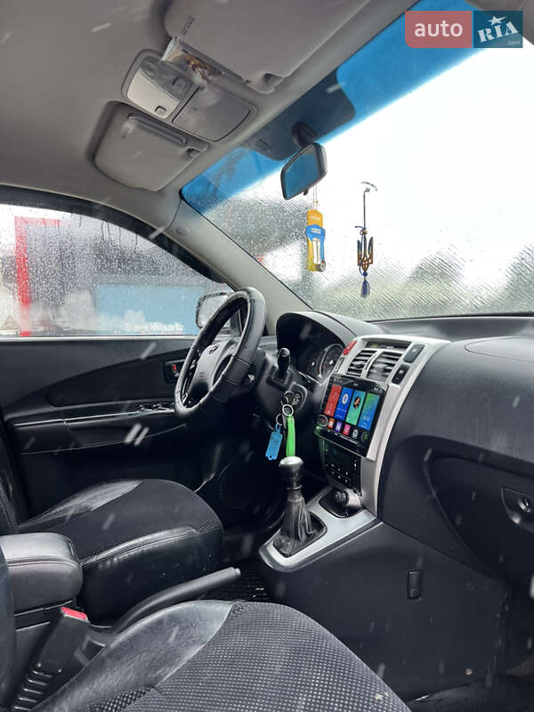 Позашляховик / Кросовер Hyundai Tucson 2006 в Старому Самборі фото 35 Позашляховик / Кросовер Hyundai Tucson 2006 в Старому Самборі
