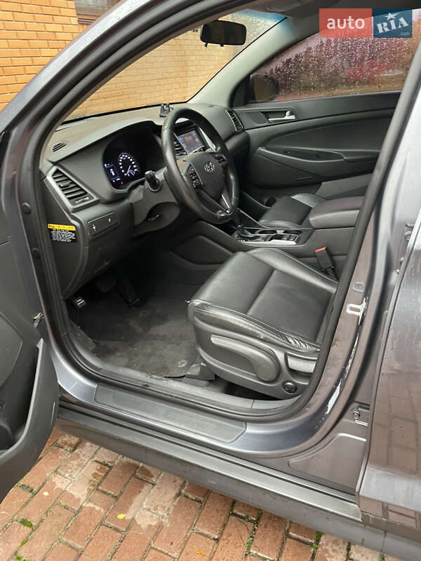 Внедорожник / Кроссовер Hyundai Tucson 2015 в Борисполе