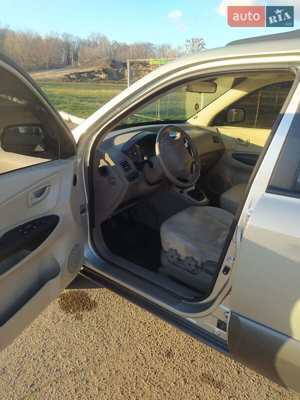 Позашляховик / Кросовер Hyundai Tucson 2007 в Прилуках