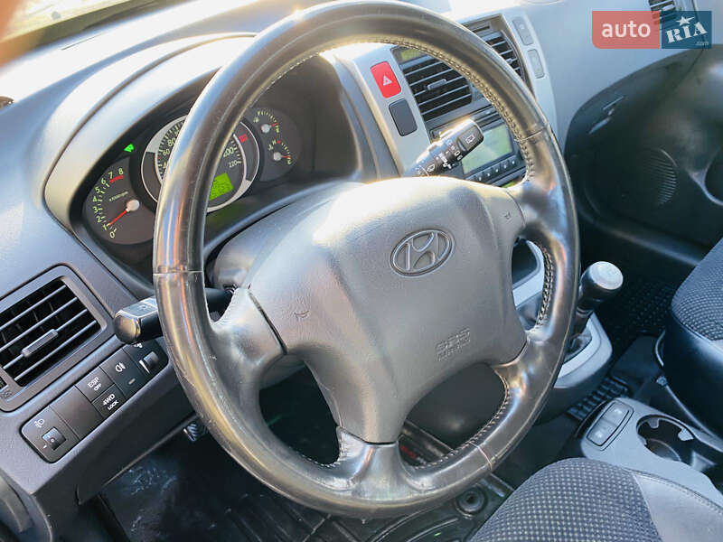 Внедорожник / Кроссовер Hyundai Tucson 2009 в Харькове