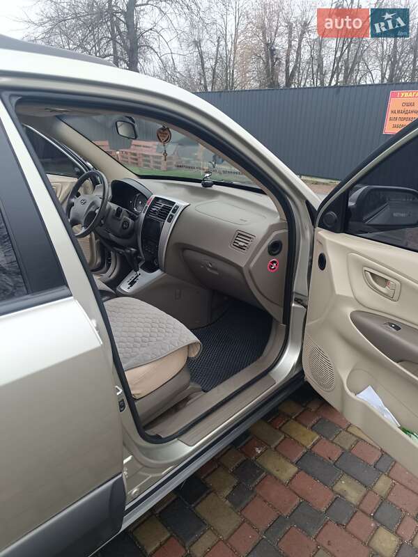 Внедорожник / Кроссовер Hyundai Tucson 2008 в Смеле