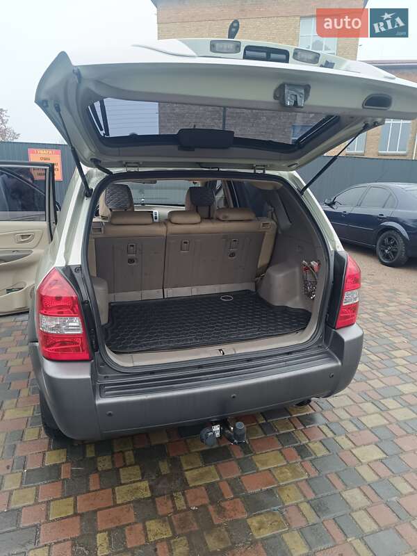 Внедорожник / Кроссовер Hyundai Tucson 2008 в Смеле