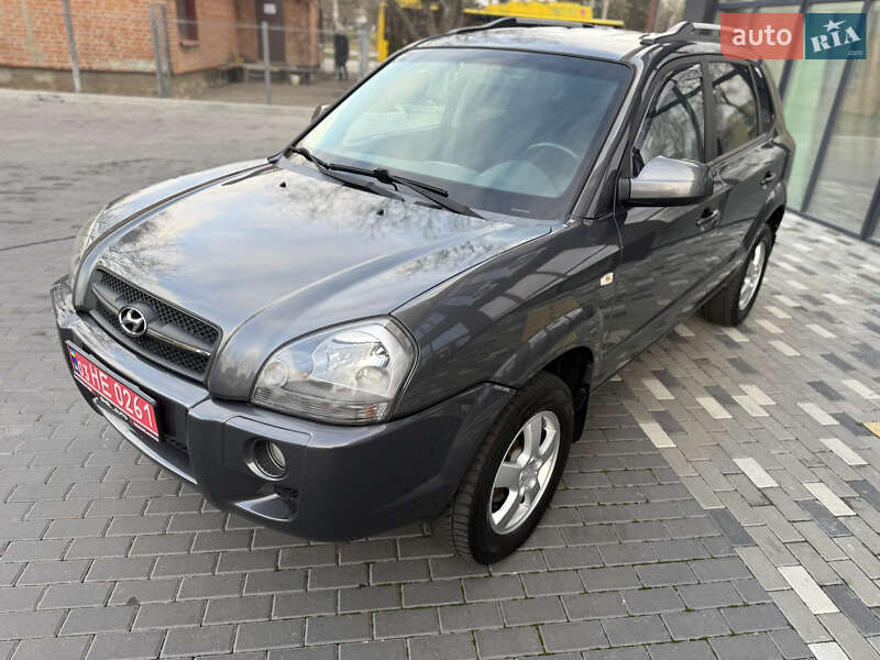 Позашляховик / Кросовер Hyundai Tucson 2009 в Полтаві