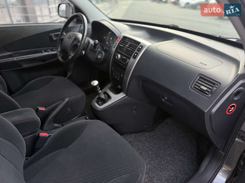 Позашляховик / Кросовер Hyundai Tucson 2009 в Полтаві