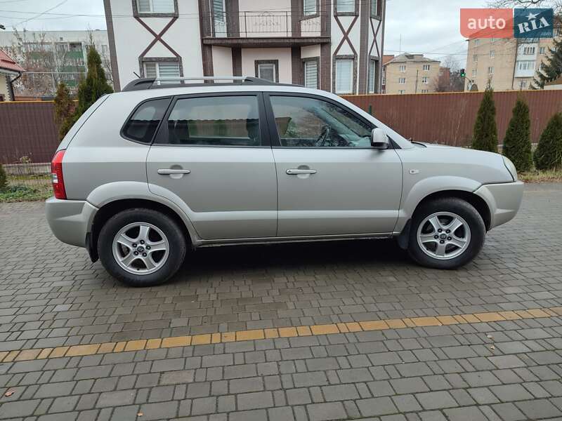 Внедорожник / Кроссовер Hyundai Tucson 2006 в Звягеле фото 10 Внедорожник / Кроссовер Hyundai Tucson 2006 в Звягеле