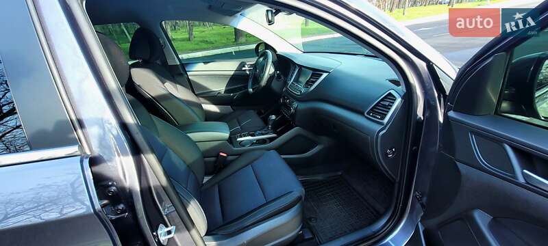 Позашляховик / Кросовер Hyundai Tucson 2017 в Одесі фото 8 Позашляховик / Кросовер Hyundai Tucson 2017 в Одесі