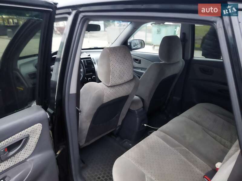 Позашляховик / Кросовер Hyundai Tucson 2004 в Томашполі