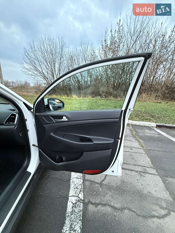 Внедорожник / Кроссовер Hyundai Tucson 2016 в Харькове