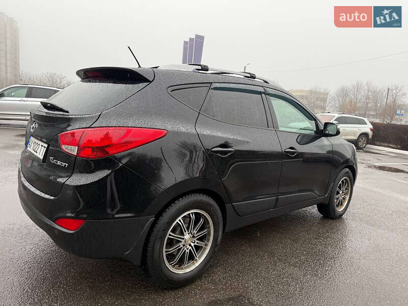 Позашляховик / Кросовер Hyundai Tucson 2012 в Полтаві