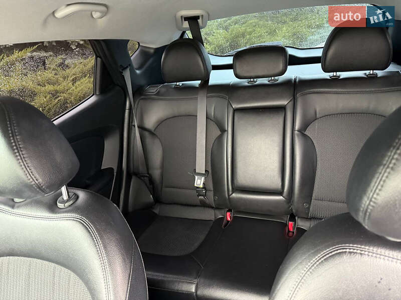 Позашляховик / Кросовер Hyundai Tucson 2012 в Полтаві