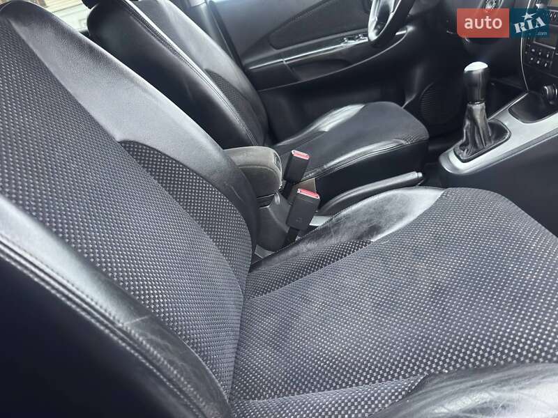 Позашляховик / Кросовер Hyundai Tucson 2011 в Охтирці