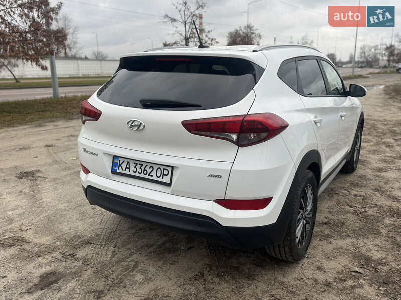 Позашляховик / Кросовер Hyundai Tucson 2017 в Києві