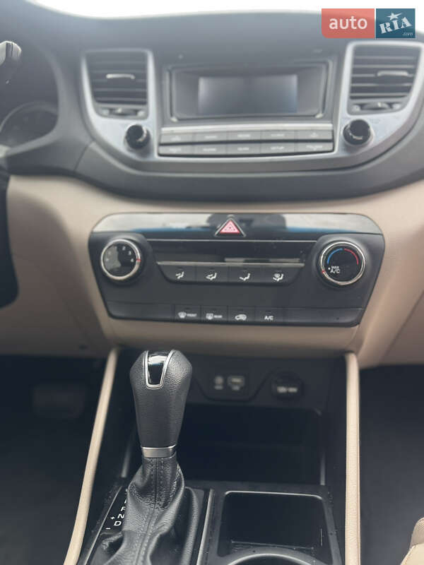 Позашляховик / Кросовер Hyundai Tucson 2017 в Києві