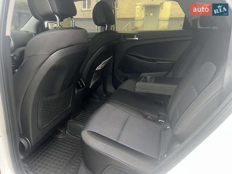 Позашляховик / Кросовер Hyundai Tucson 2017 в Харкові фото 16 Позашляховик / Кросовер Hyundai Tucson 2017 в Харкові
