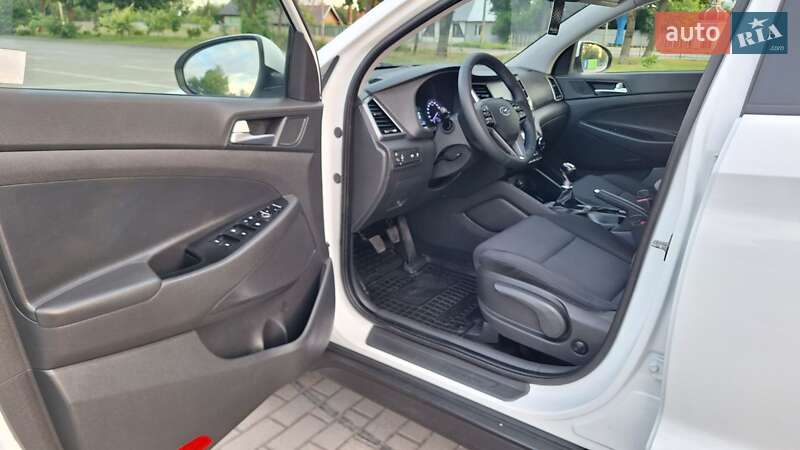 Позашляховик / Кросовер Hyundai Tucson 2016 в Коломиї