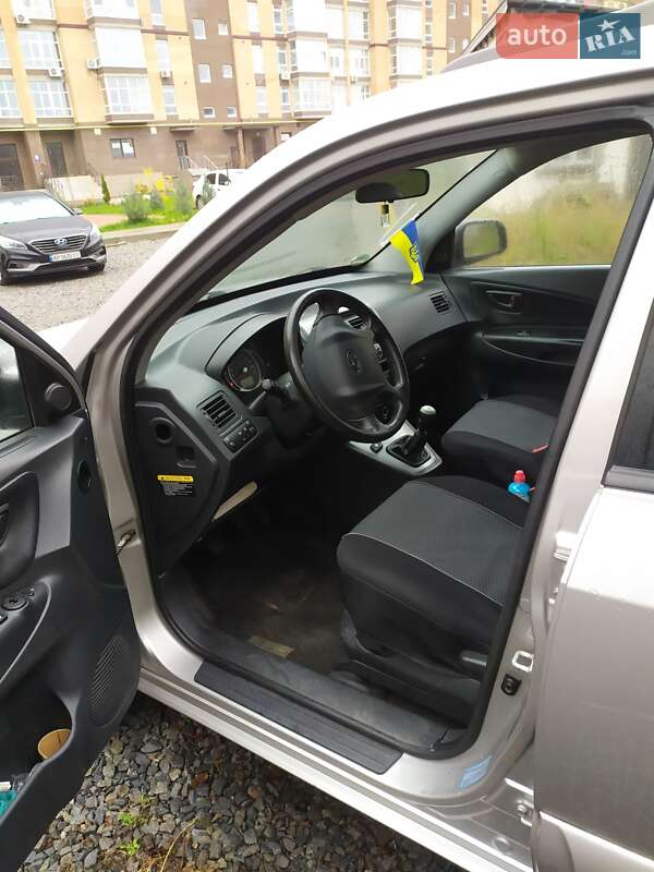 Внедорожник / Кроссовер Hyundai Tucson 2009 в Житомире