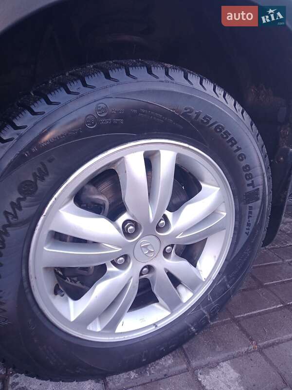 Позашляховик / Кросовер Hyundai Tucson 2011 в Сумах фото 10 Позашляховик / Кросовер Hyundai Tucson 2011 в Сумах