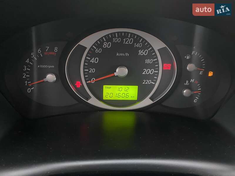 Позашляховик / Кросовер Hyundai Tucson 2006 в Рівному фото 22 Позашляховик / Кросовер Hyundai Tucson 2006 в Рівному