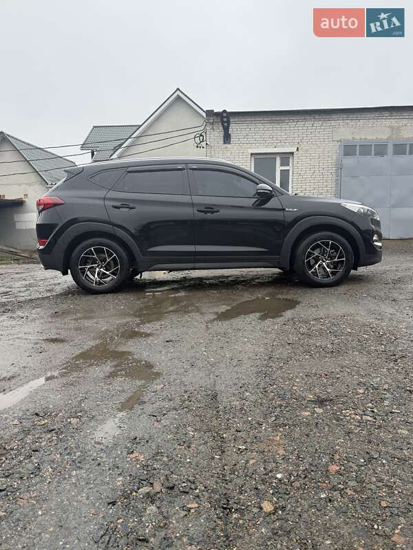 Внедорожник / Кроссовер Hyundai Tucson 2017 в Сумах