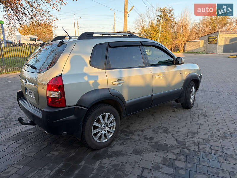 Позашляховик / Кросовер Hyundai Tucson 2006 в Кривому Розі фото 9 Позашляховик / Кросовер Hyundai Tucson 2006 в Кривому Розі