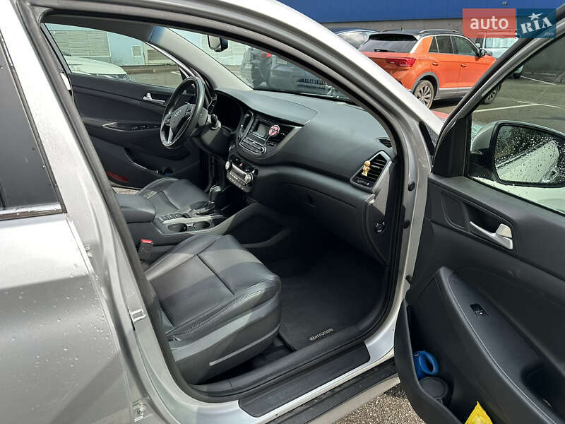 Внедорожник / Кроссовер Hyundai Tucson 2016 в Киеве