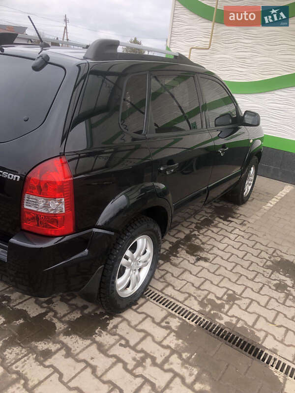 Позашляховик / Кросовер Hyundai Tucson 2007 в Нововолинську