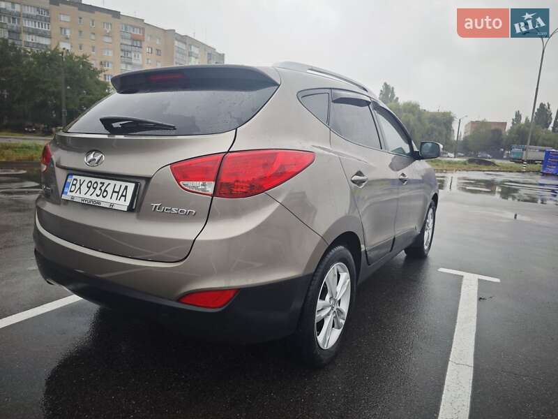 Внедорожник / Кроссовер Hyundai Tucson 2013 в Каменец-Подольском