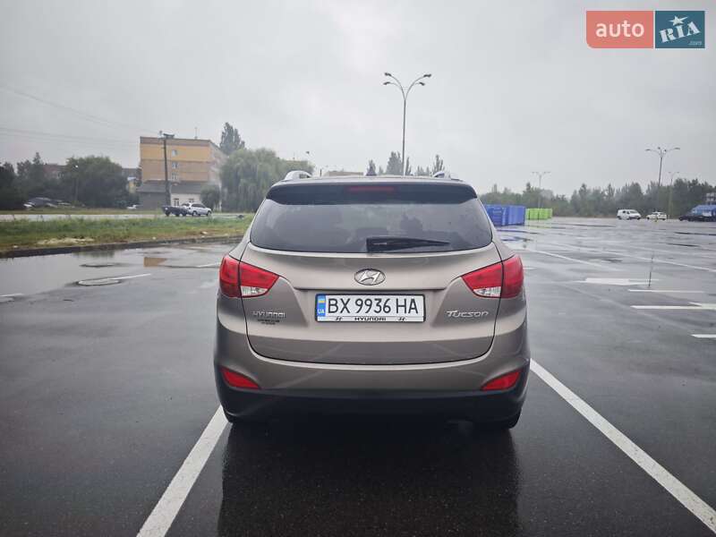 Внедорожник / Кроссовер Hyundai Tucson 2013 в Каменец-Подольском