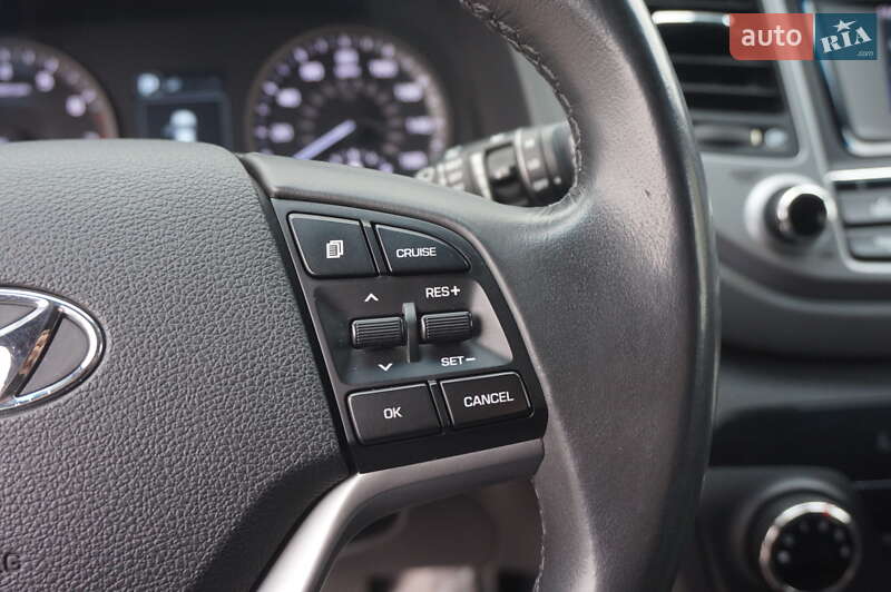 Позашляховик / Кросовер Hyundai Tucson 2015 в Одесі