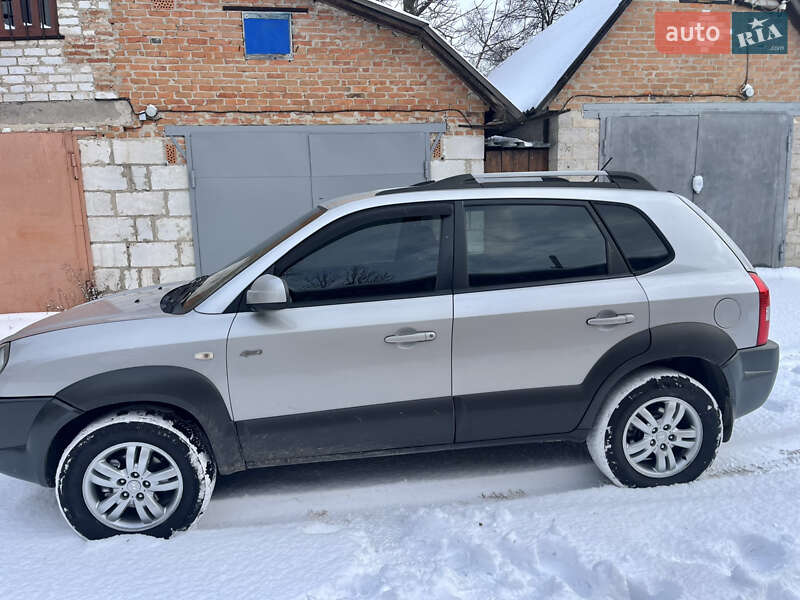 Позашляховик / Кросовер Hyundai Tucson 2006 в Путивлі