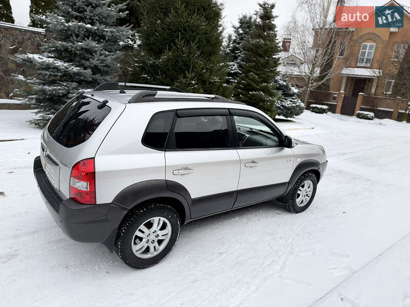 Позашляховик / Кросовер Hyundai Tucson 2006 в Києві