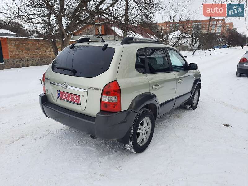 Позашляховик / Кросовер Hyundai Tucson 2006 в Полтаві