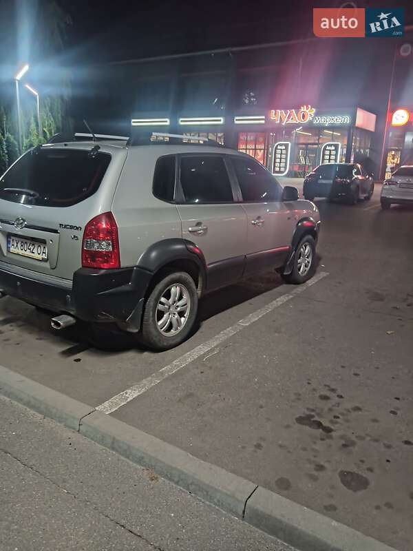 Позашляховик / Кросовер Hyundai Tucson 2008 в Краснограді
