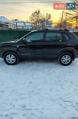 Внедорожник / Кроссовер Hyundai Tucson 2011 в Лебедине