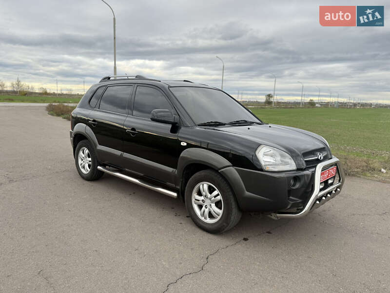 Позашляховик / Кросовер Hyundai Tucson 2008 в Вознесенську фото 12 Позашляховик / Кросовер Hyundai Tucson 2008 в Вознесенську