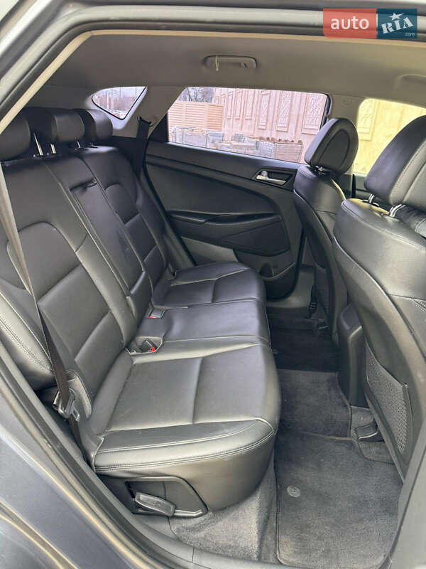 Внедорожник / Кроссовер Hyundai Tucson 2016 в Одессе