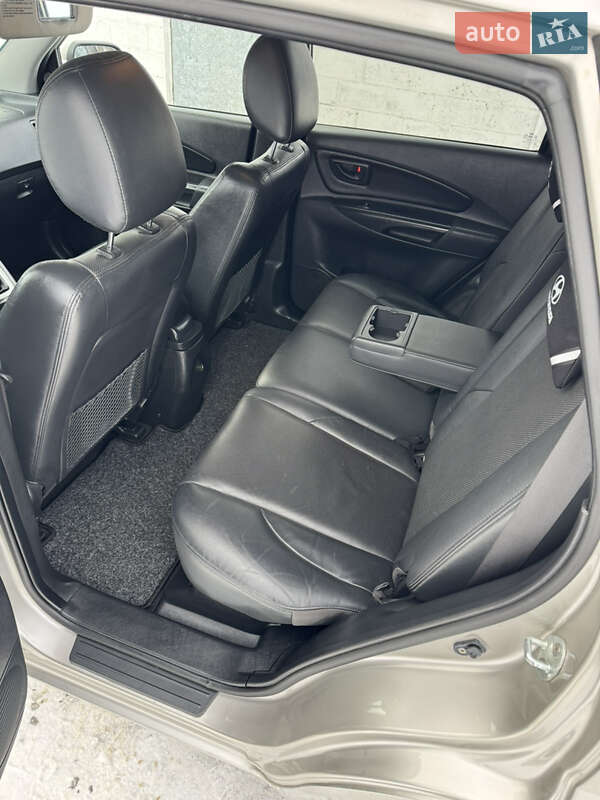 Позашляховик / Кросовер Hyundai Tucson 2009 в Слобожанському фото 48 Позашляховик / Кросовер Hyundai Tucson 2009 в Слобожанському