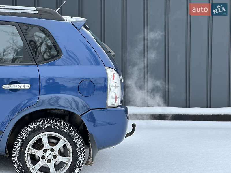 Внедорожник / Кроссовер Hyundai Tucson 2007 в Шпикове