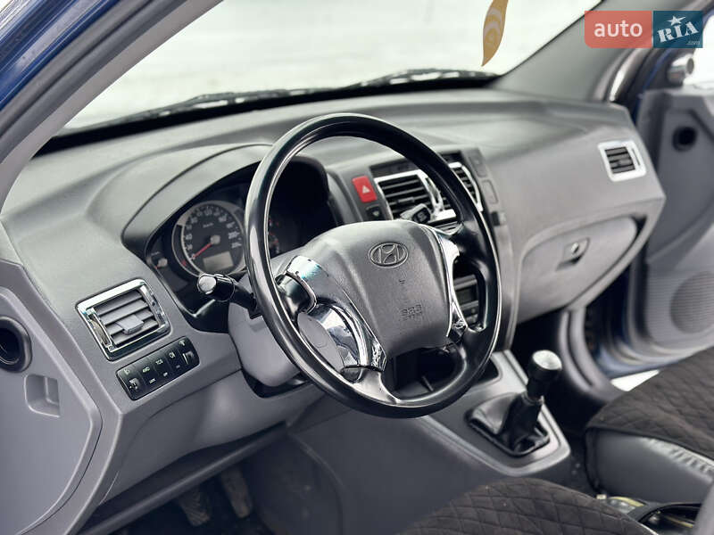 Внедорожник / Кроссовер Hyundai Tucson 2007 в Шпикове